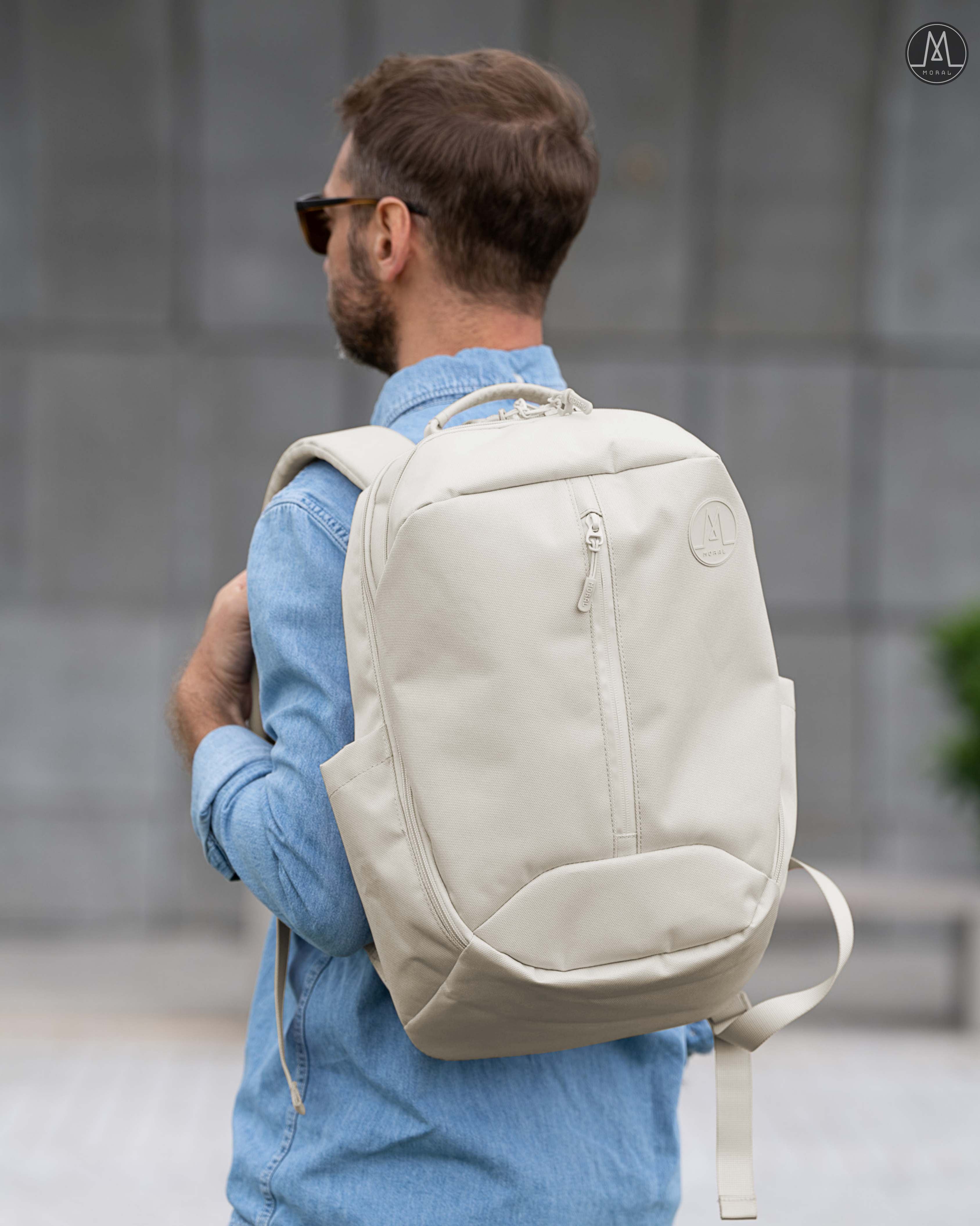 MORAL BAGS Umago Stag I ruksak M, krem, rPET tkanina od 34 reciklirane boce, 21L