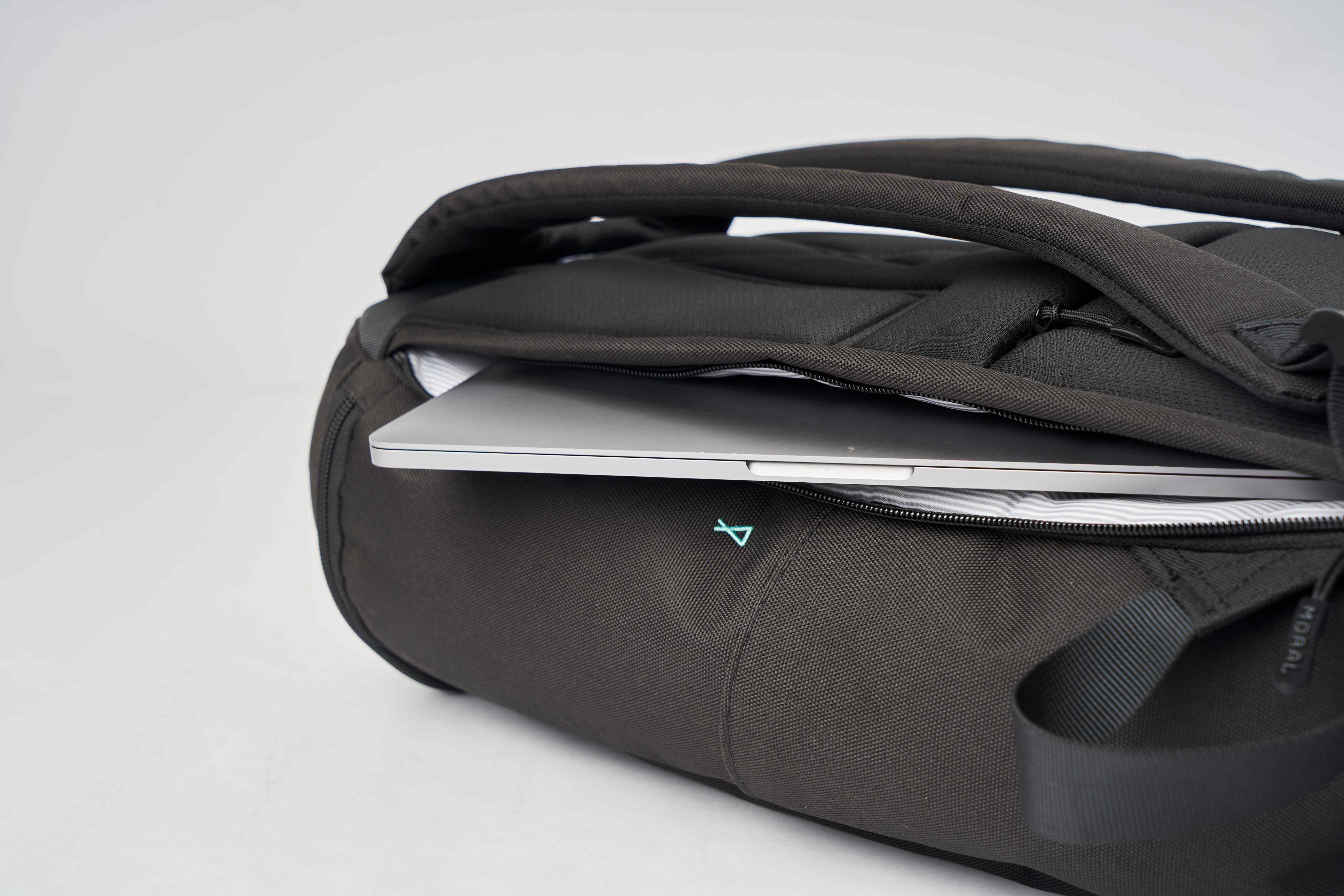 MORAL BAGS Rochester Yakka ruksak crni oniks, RFID zaštita, podstavljeni pretinac za laptop