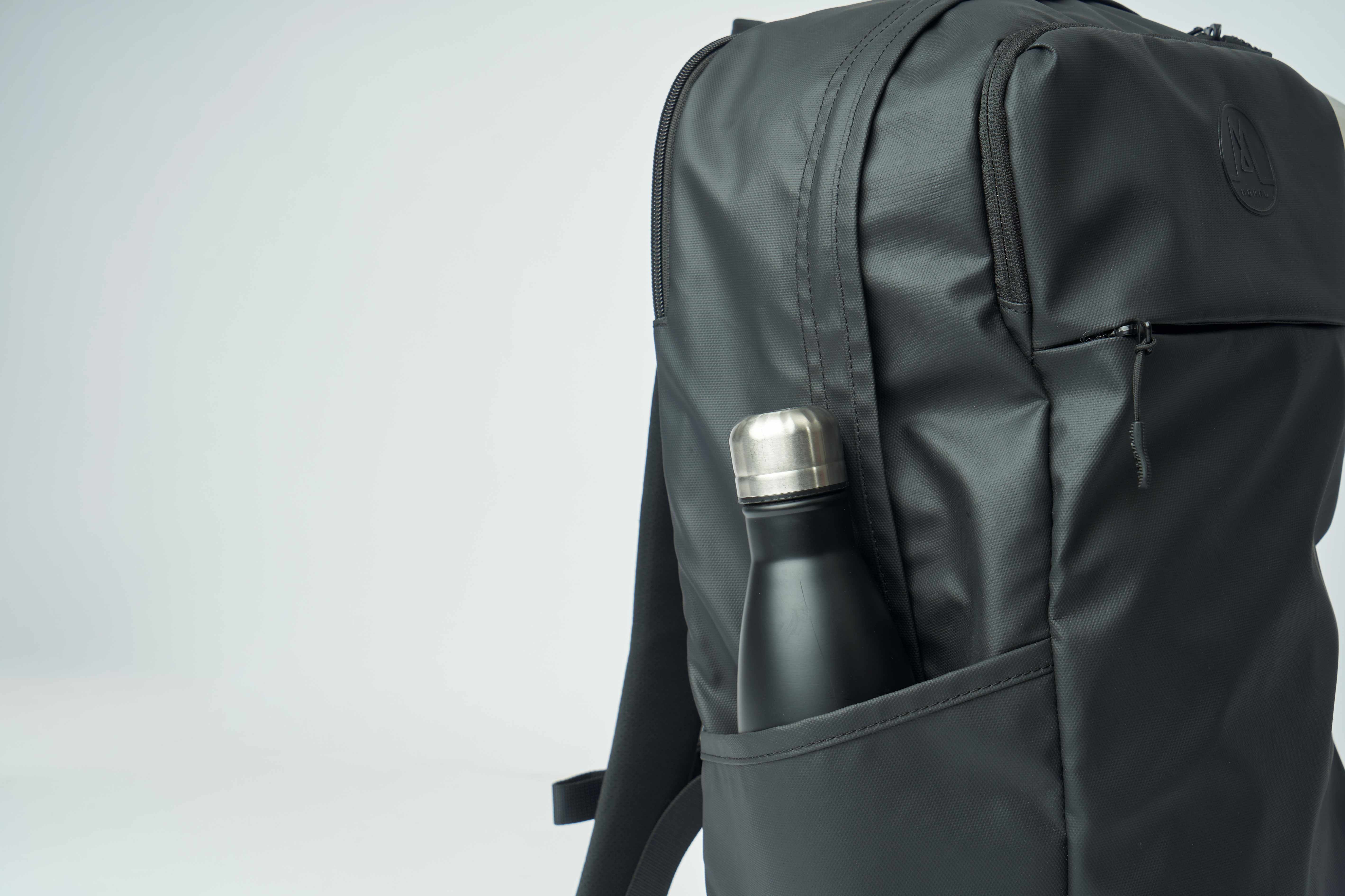 Ruksak MORAL BAGS Nova Straya, crna,  bočni džep za bocu ili kišobran, rPET tkanina s vodootpornim premazom