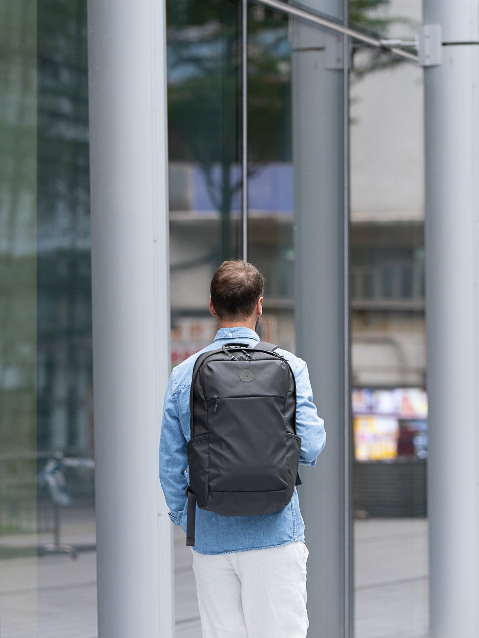 Ruksak MORAL BAGS Nova Straya, crna, rPET ruksak s vodootpornim premazom, MORAL BAGS oznaka na prednjoj strani