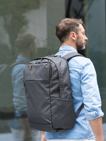 Ruksak MORAL BAGS Nova Straya, crna, nošenje na leđima u urbanom okruženju, kapacitet 32L za cijeli radni dan