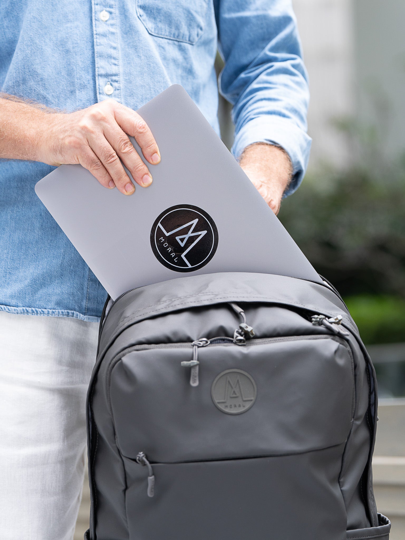 Ruksak MORAL BAGS Nova Straya, crna, podstavljeni pretinac za laptop do 17 inča, RFID zaštita, rPET tkanina