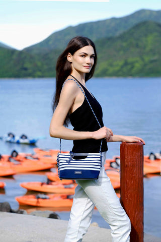 AkusukA - Z for Zip to Go Handbag